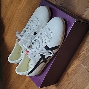 Onitsuka Tiger Tai Chi Size 7 Men/Women 8.5